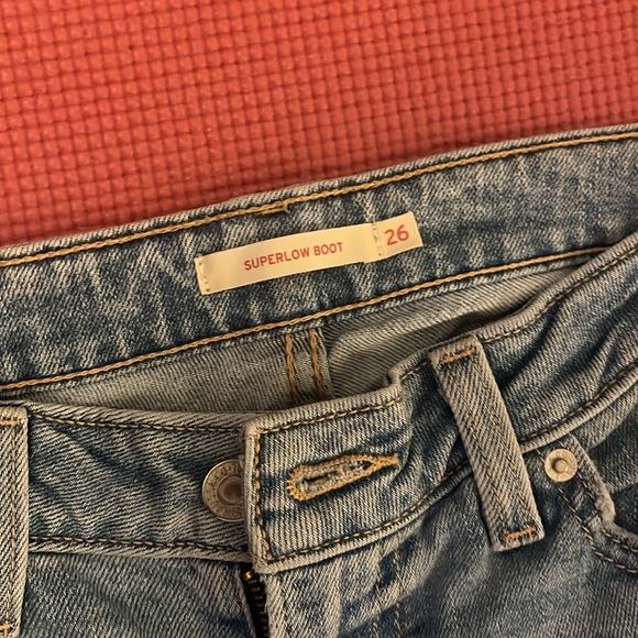Levi jean’s petite - Picture 3 of 6